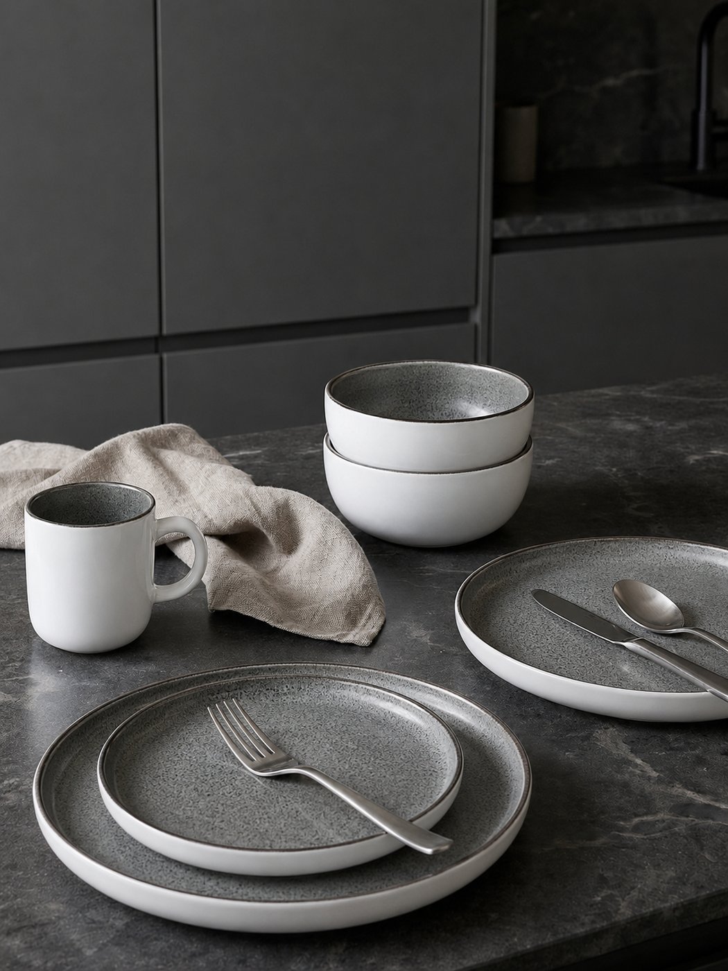 MÜGE Oula Grey White - scene 1